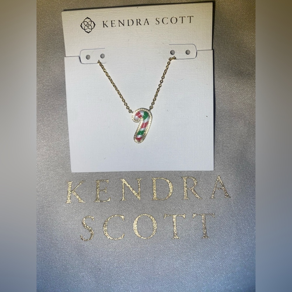 BNWT Kendra Scott Candy Cane Gold Short Necklace $75